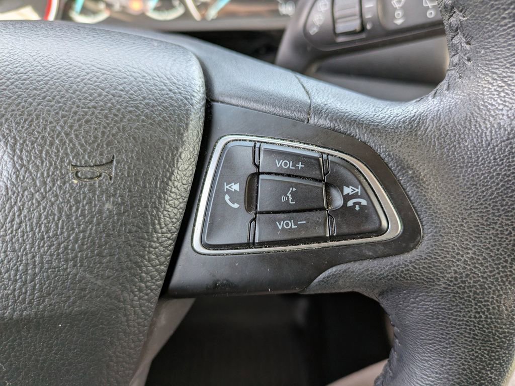 Used 2019 Ford EcoSport SE w/ SE Convenience Package image 28