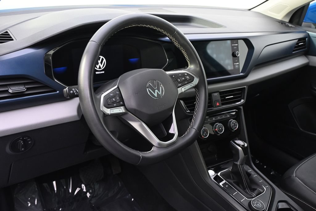 Used 2023 Volkswagen Taos SE w/ Panoramic Sunroof Package AWD/4WD image 8