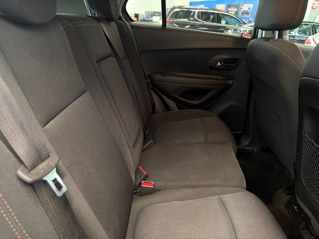 Used 2019 Chevrolet Trax LT AWD/4WD image 21