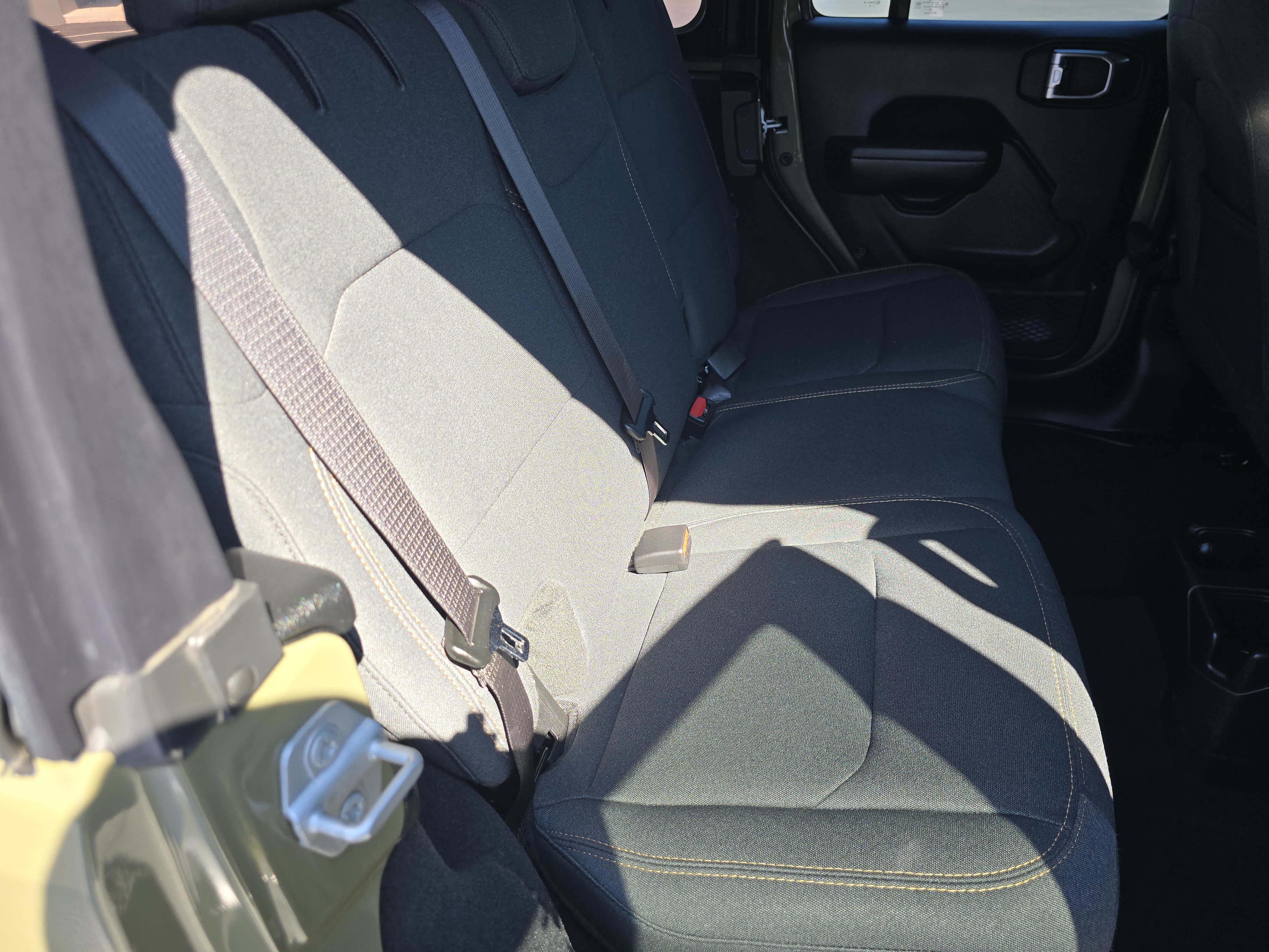 Used 2025 Jeep Wrangler Unlimited Sport AWD/4WD image 19