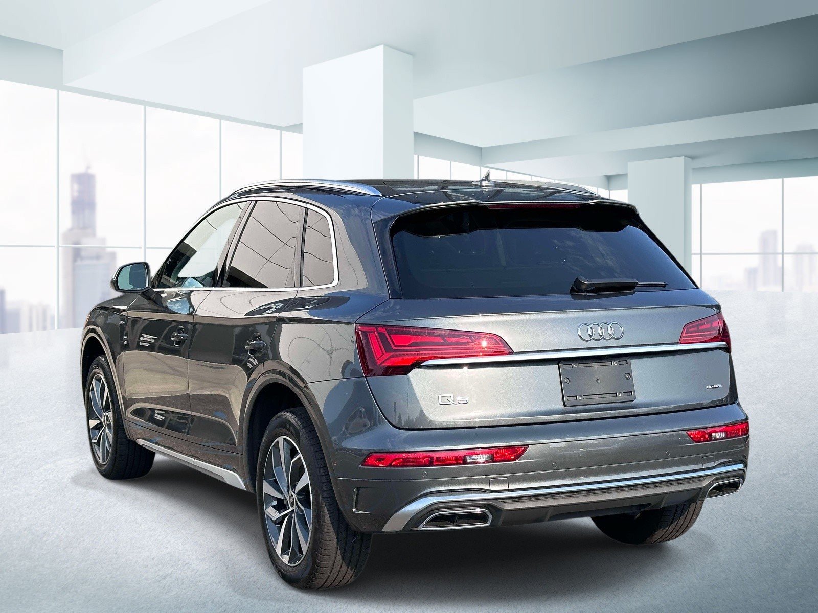 Used 2023 Audi Q5 2.0T Premium Plus w/ Premium Plus Package AWD/4WD image 3