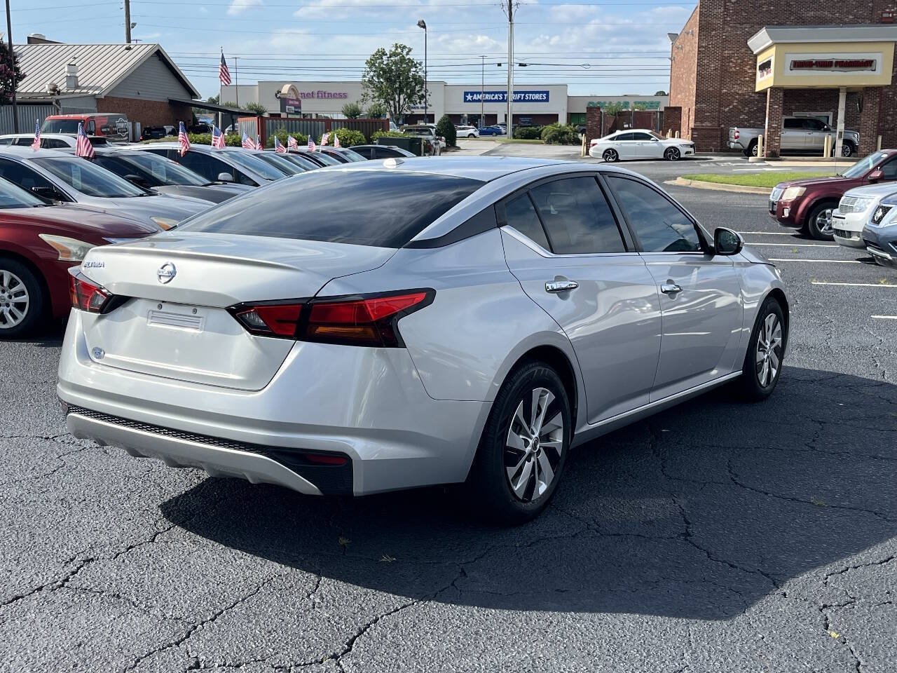 Used 2019 Nissan Altima 2.5 S FWD image 6