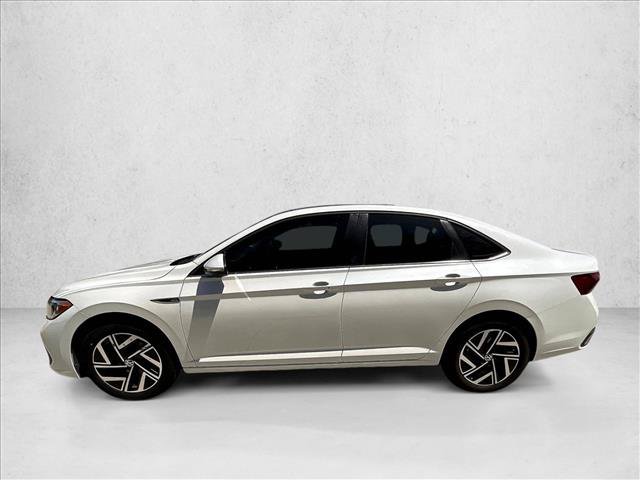 Used 2024 Volkswagen Jetta SEL FWD image 4