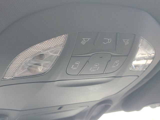 New 2027 Chrysler Pacifica Limited w/ Family Tech Group AWD/4WD image 32