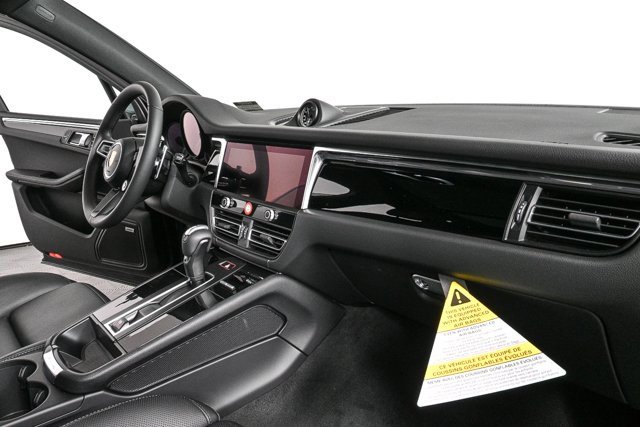 New 2026 Porsche Macan image 26