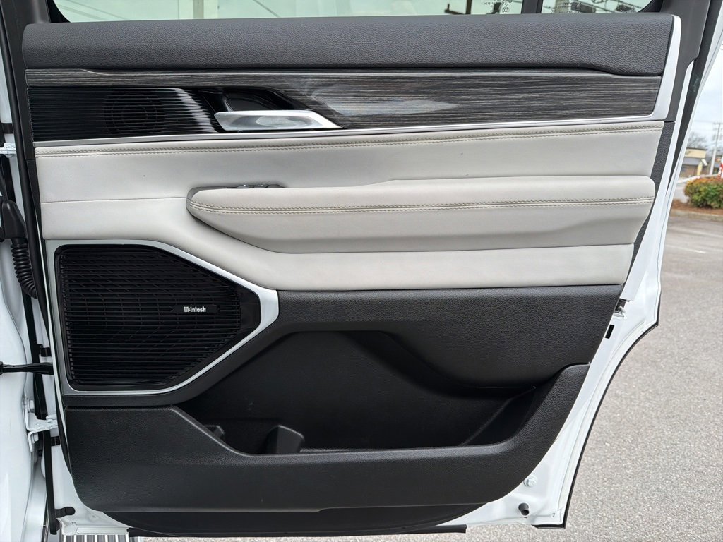 Used 2022 Jeep Wagoneer Series III w/ Premium Group I image 19