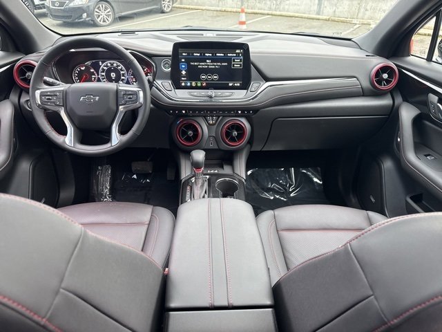 Used 2025 Chevrolet Blazer RS w/ Driver Confidence II Package image 16