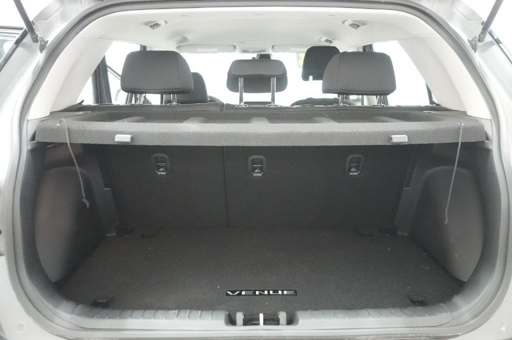 Used 2026 Hyundai Venue SE FWD image 18