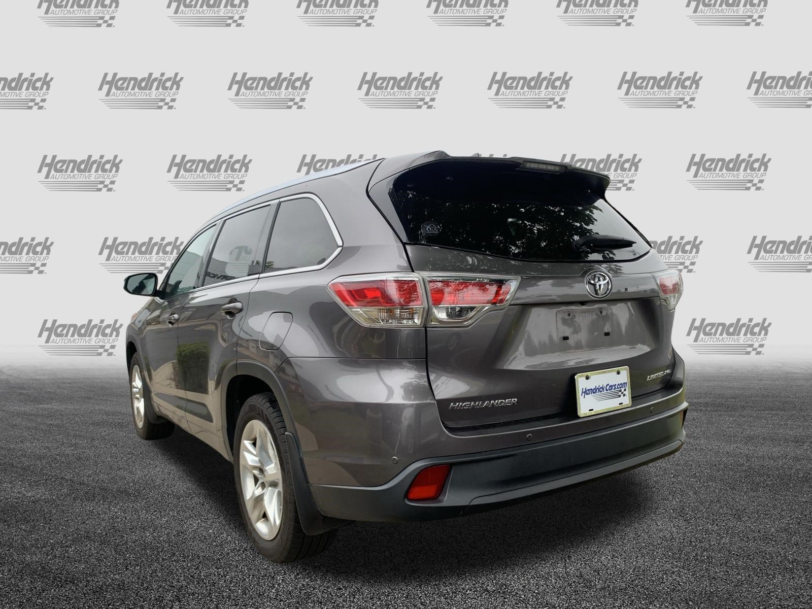 Used 2015 Toyota Highlander Limited Platinum AWD/4WD image 8