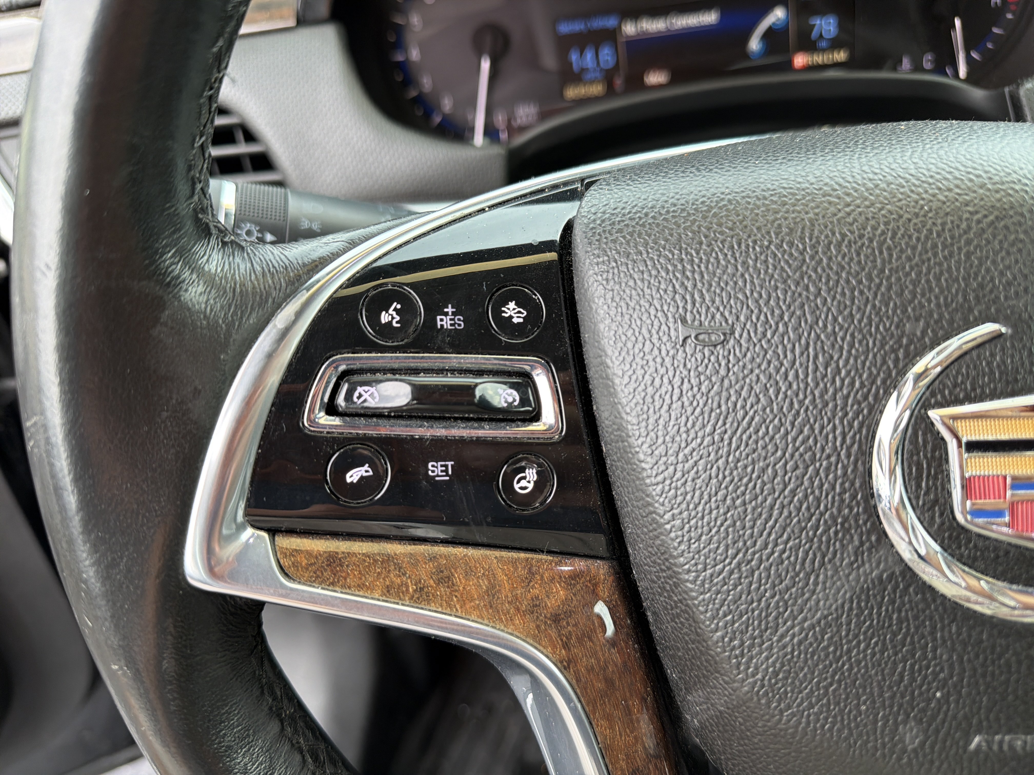 Used 2014 Cadillac XTS Luxury w/ Driver Awareness Package FWD image 29