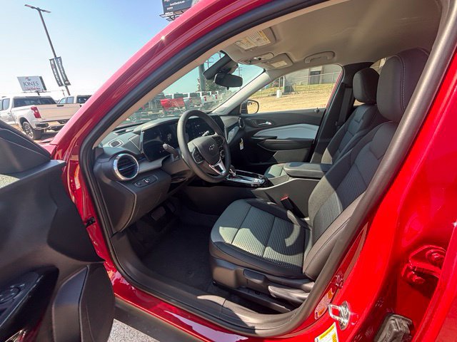 New 2026 Chevrolet Trax LT w/ Driver Confidence Package FWD image 11