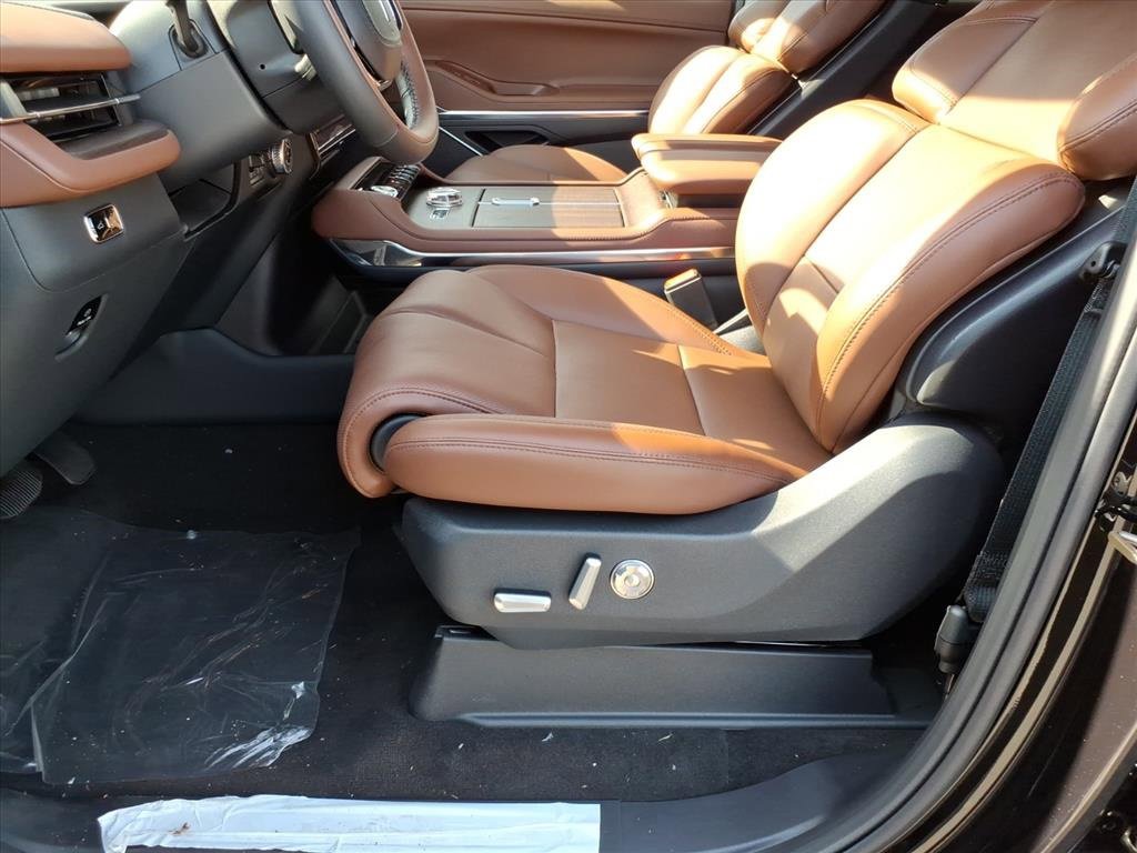 New 2025 Lincoln Navigator Reserve image 18