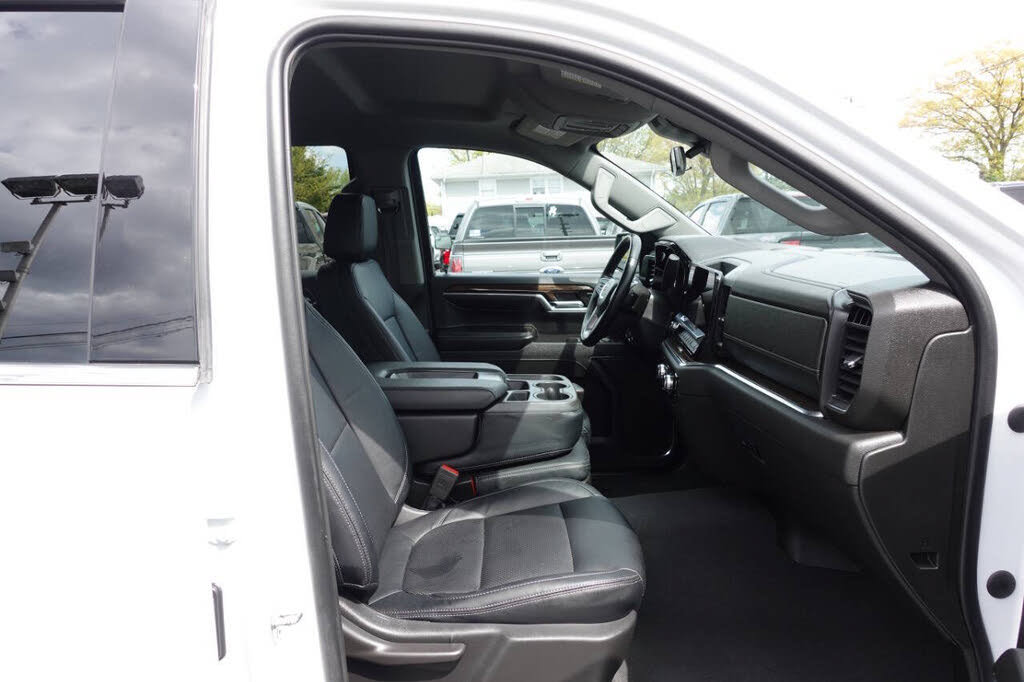 Used 2023 GMC Sierra 1500 SLE w/ X31 Off-Road Package AWD/4WD image 37