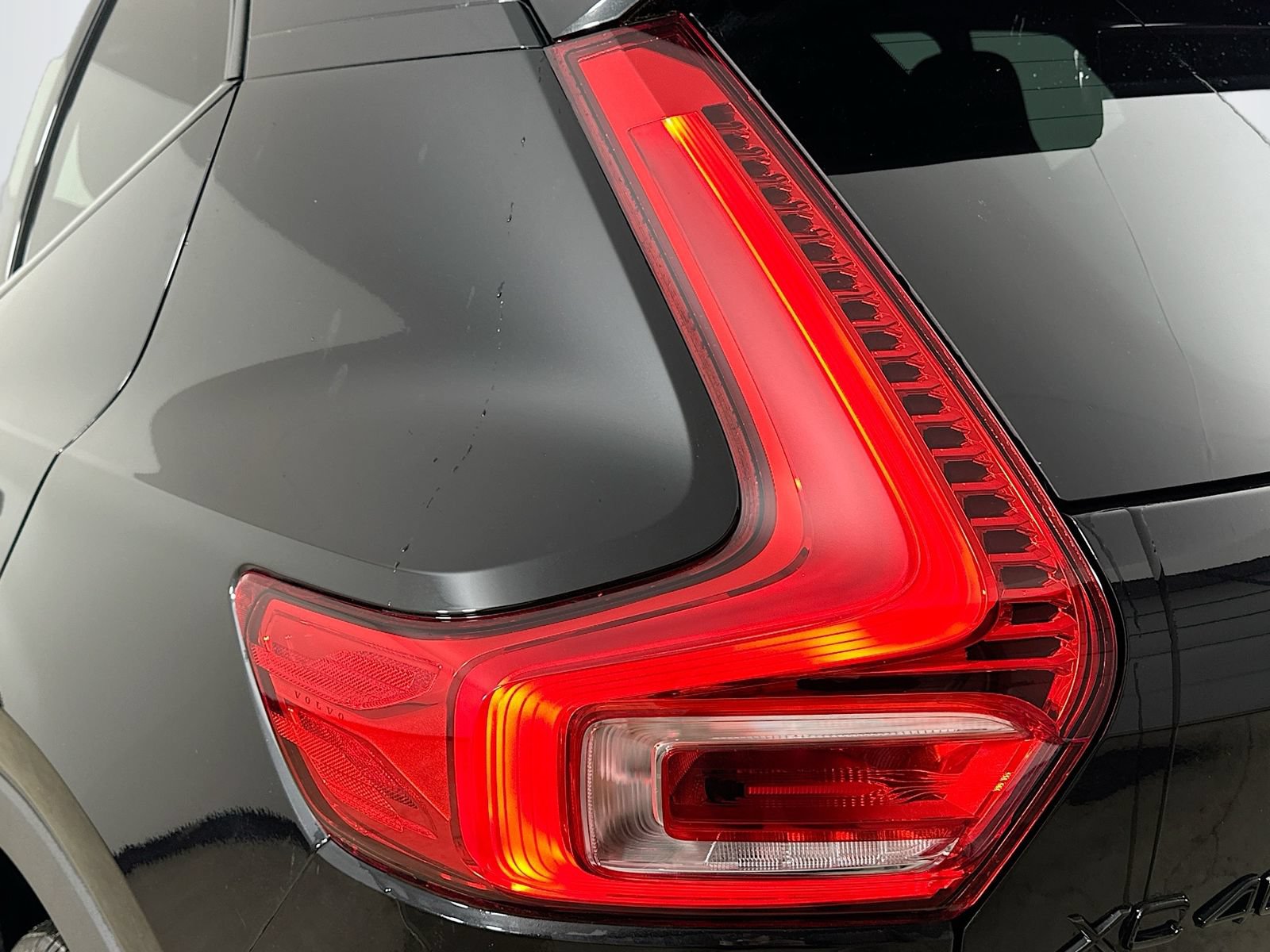 New 2026 Volvo XC40 B5 Ultra w/ Protection Package Premier AWD/4WD image 11