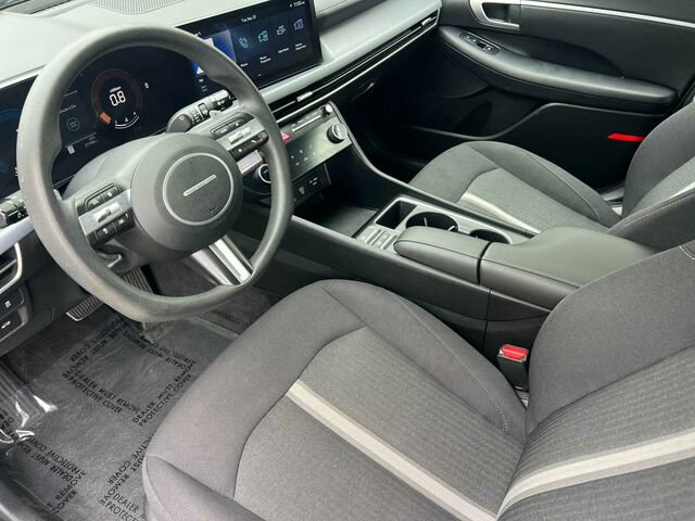 Used 2025 Hyundai Sonata SEL FWD image 10
