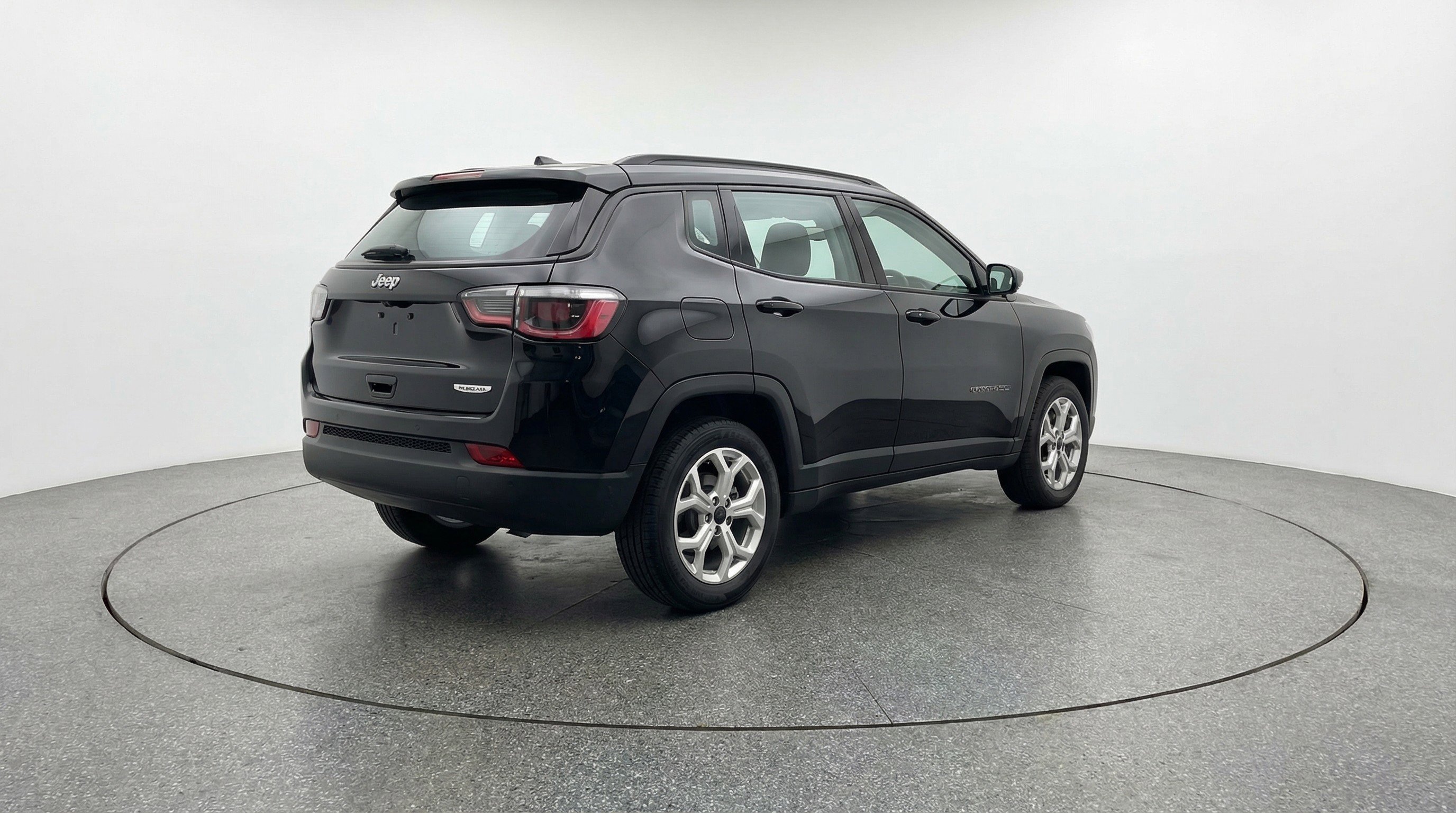 Used 2025 Jeep Compass Latitude AWD/4WD image 9