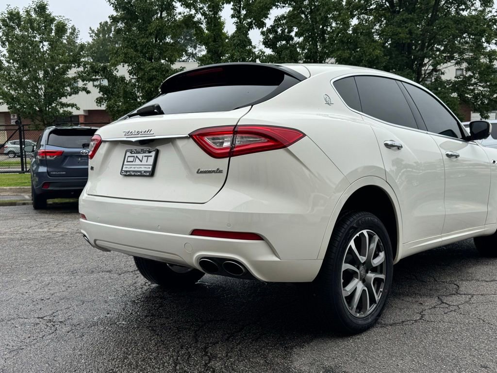 Used 2019 Maserati Levante image 11