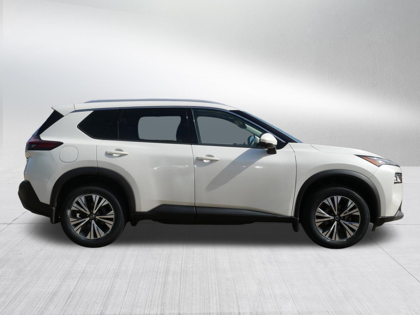 Certified 2021 Nissan Rogue SV w/ Premium Package AWD/4WD image 8