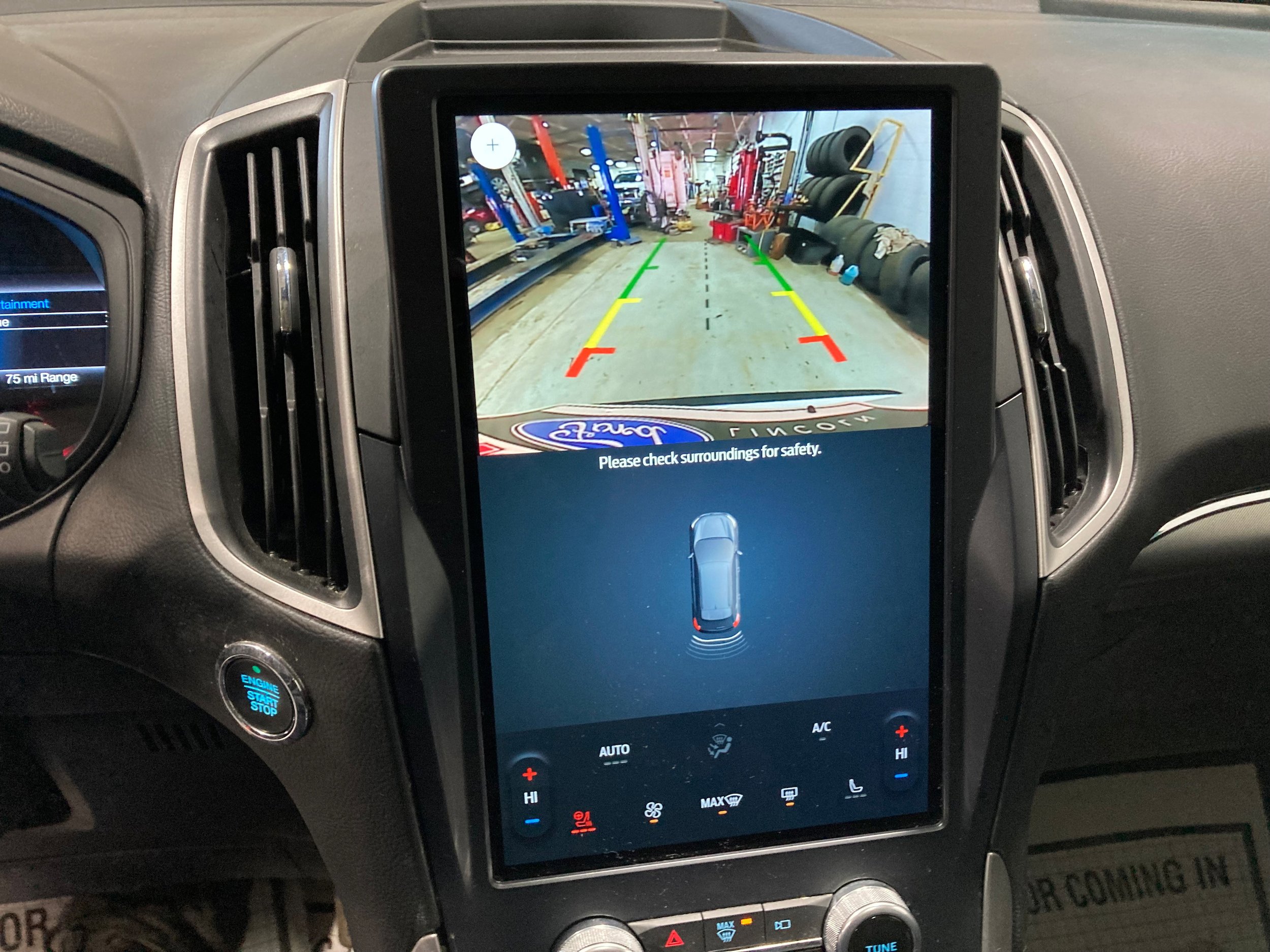 Used 2022 Ford Edge SEL w/ Convenience Package image 12
