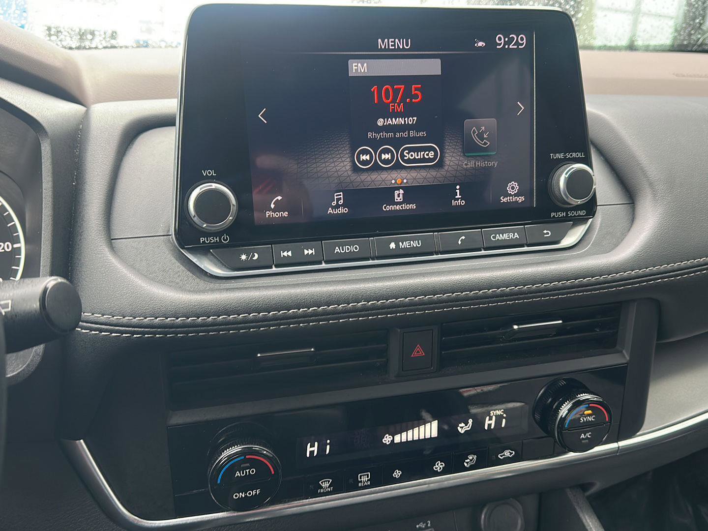 Used 2023 Nissan Rogue SV FWD image 21