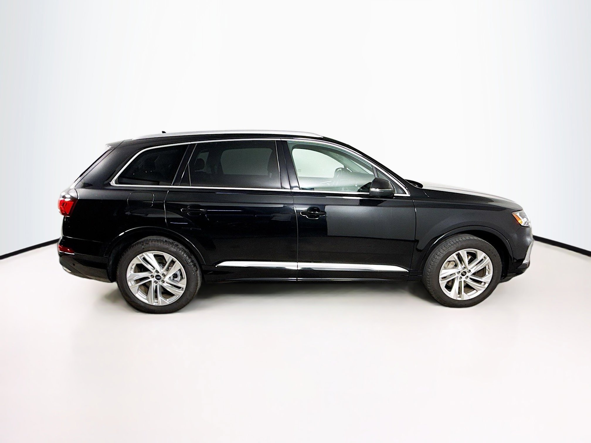 Used 2024 Audi Q7 3.0T Premium Plus AWD/4WD image 2