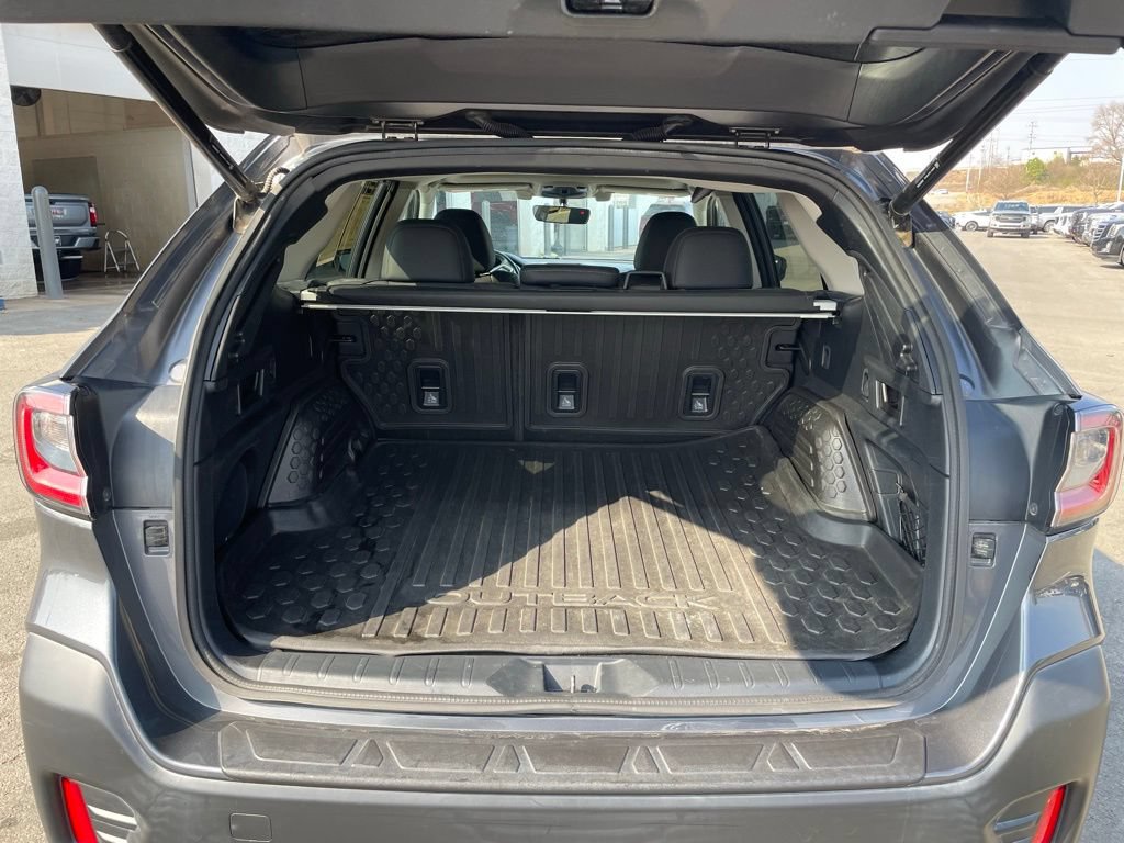 Used 2022 Subaru Outback Limited AWD/4WD image 7
