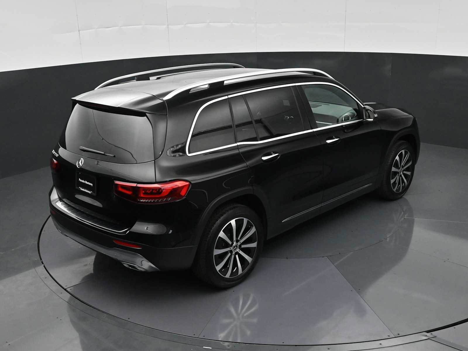Used 2022 Mercedes-Benz GLB 250 image 32