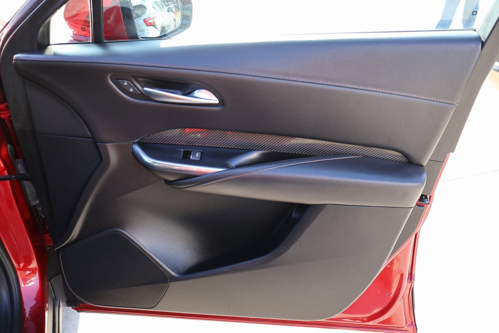 Used 2023 Cadillac XT4 Sport w/ Technology Package image 11