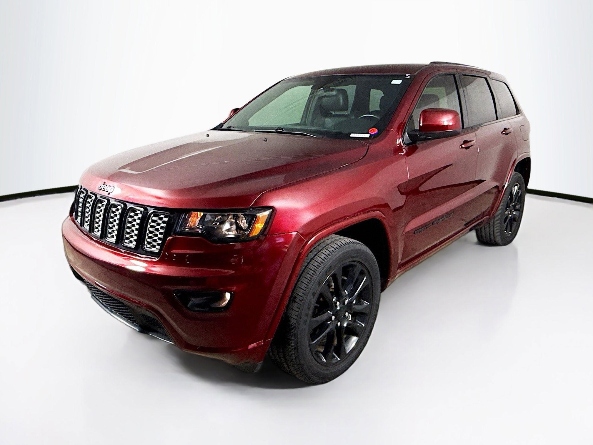 Used 2021 Jeep Grand Cherokee Laredo X image 4