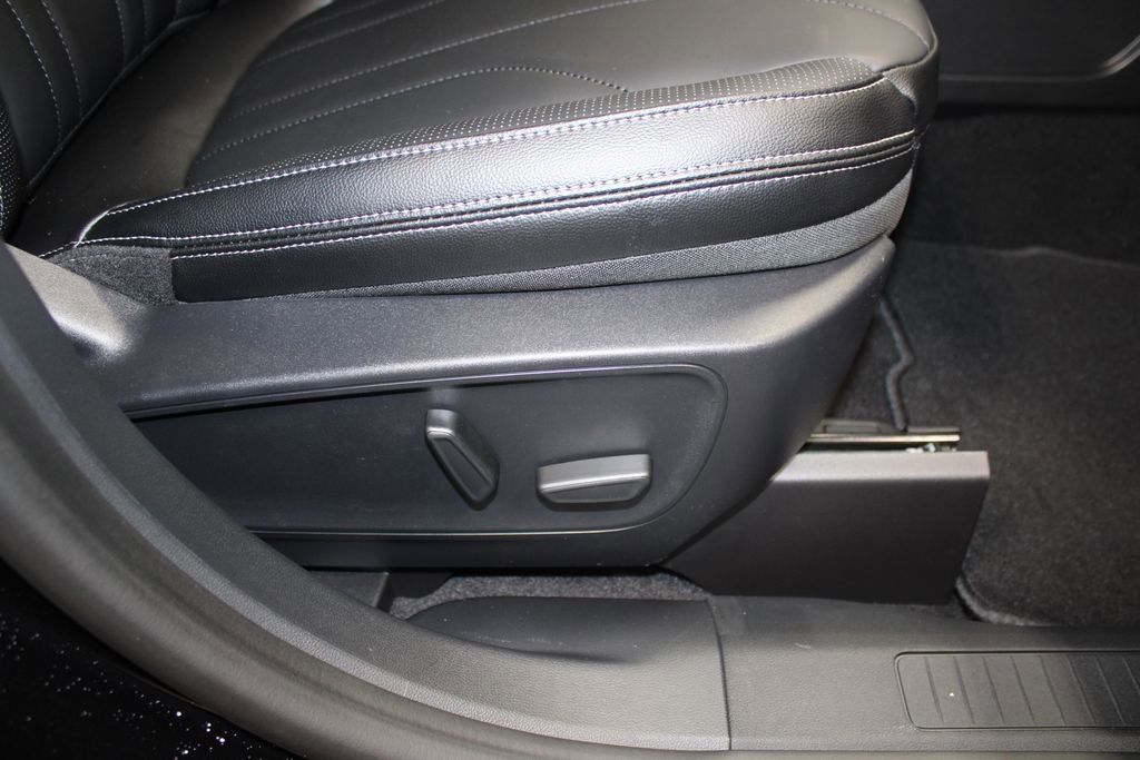 New 2025 Ford Escape SE w/ PHEV Premium Package image 27