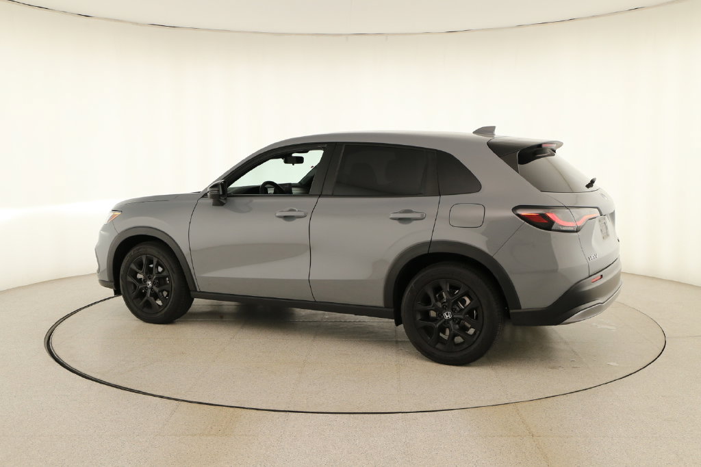 Used 2025 Honda HR-V Sport image 3