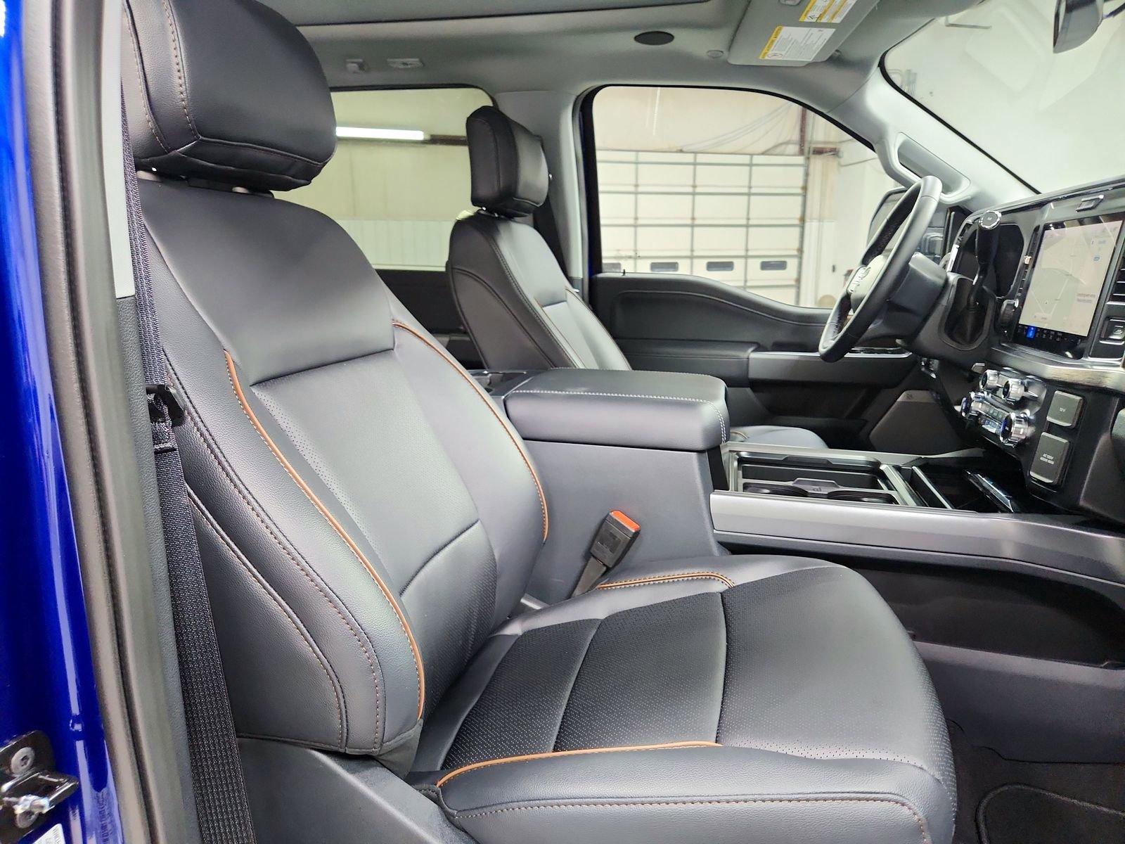 New 2026 Ford F250 Lariat w/ Black Appearance Package image 40