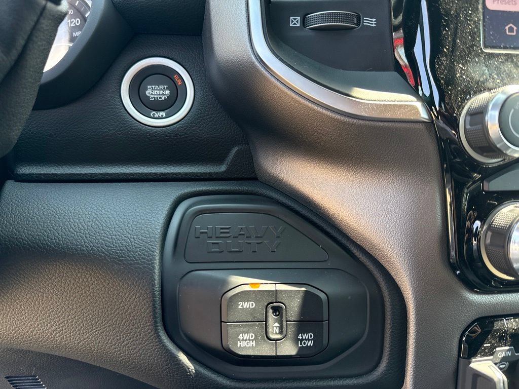 New 2026 RAM 2500 Big Horn AWD/4WD image 15