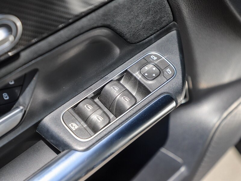 Used 2021 Mercedes-Benz GLA 35 AMG 4MATIC image 31