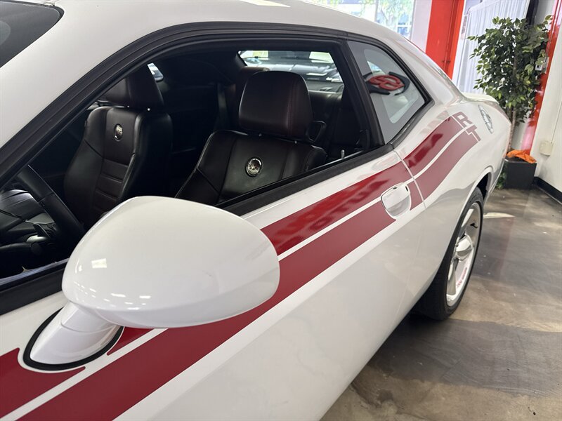 Used 2014 Dodge Challenger R/T RWD image 15