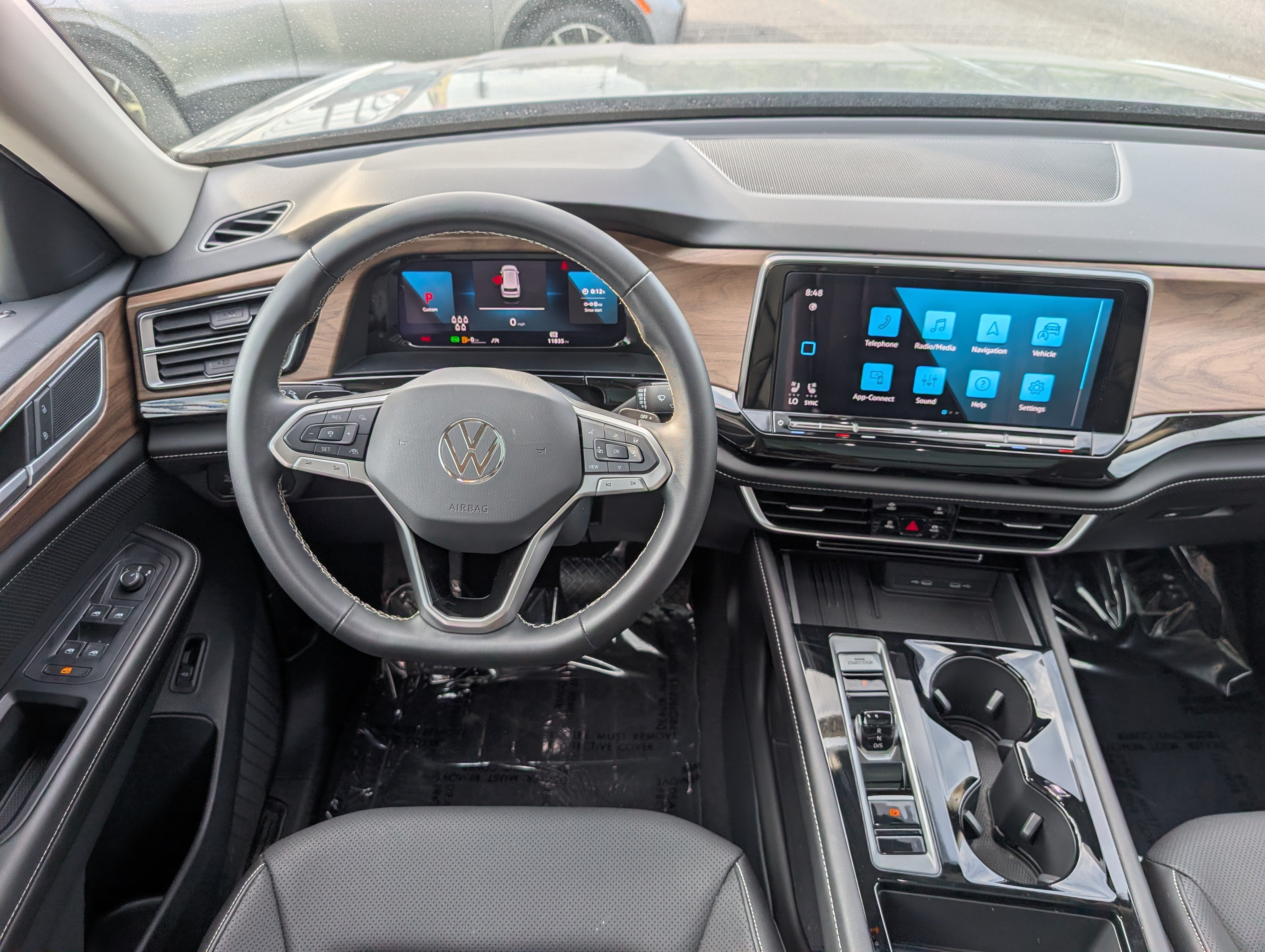 Used 2026 Volkswagen Atlas SE w/ Panoramic Sunroof Package FWD image 18