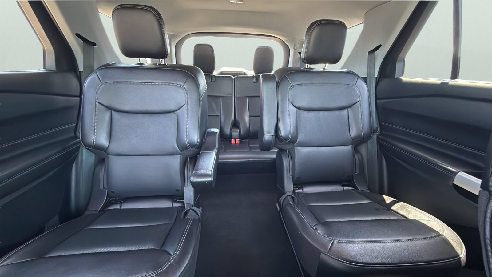 Used 2024 Ford Explorer Limited RWD image 22