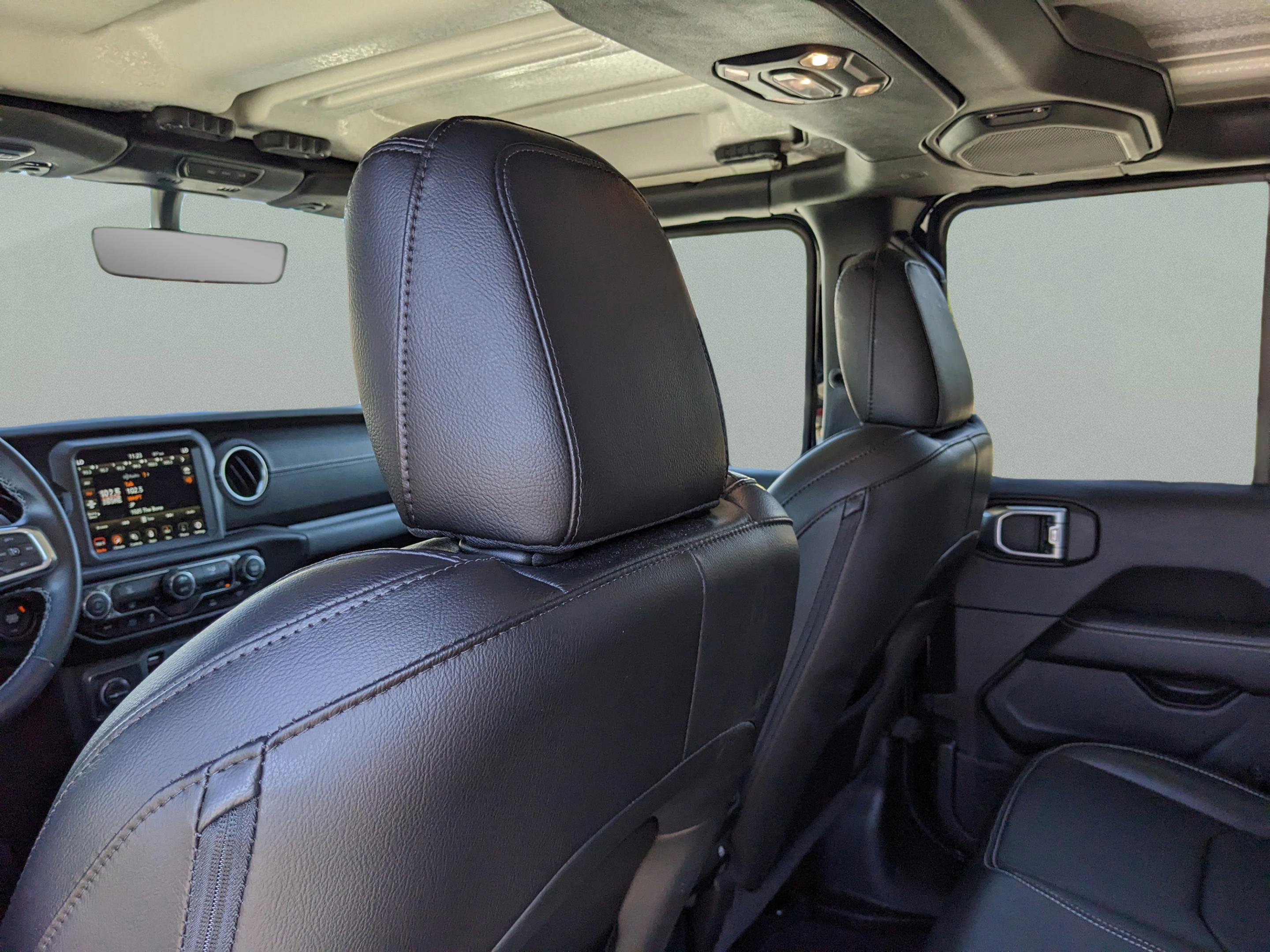 Used 2022 Jeep Wrangler Unlimited Sahara image 17