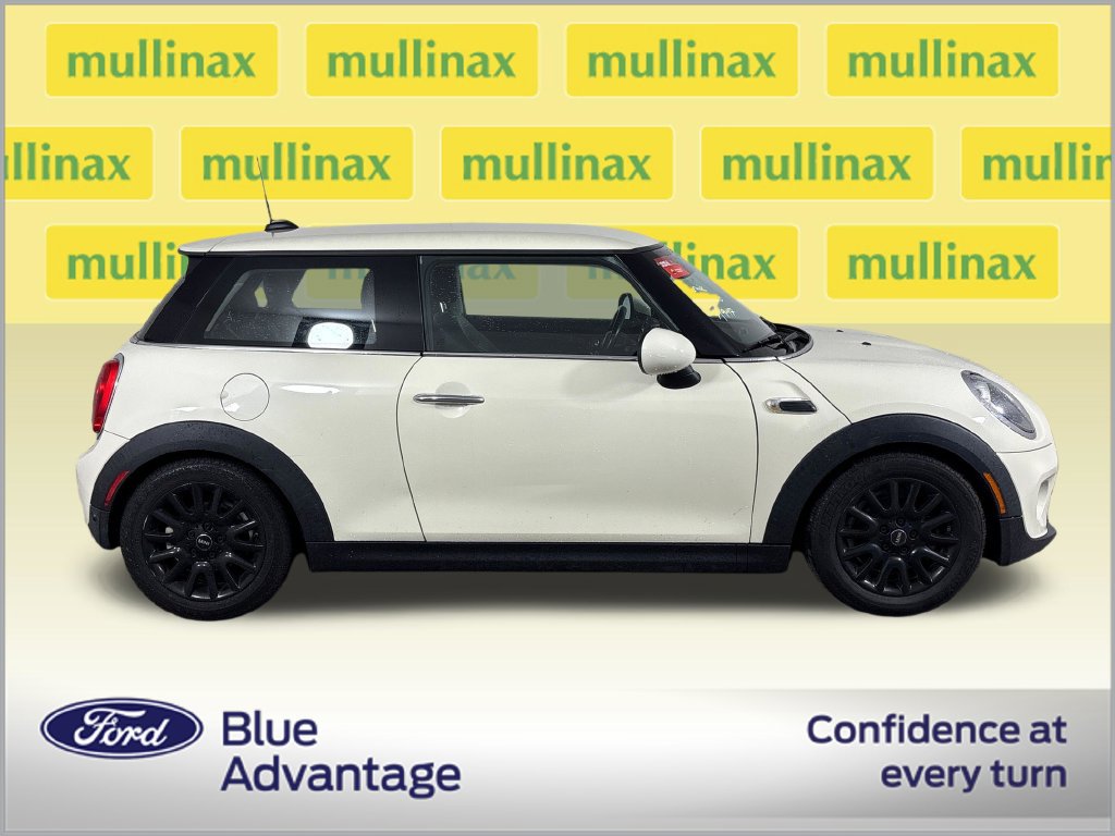 Used 2018 MINI Cooper 2-Door Hardtop FWD image 2