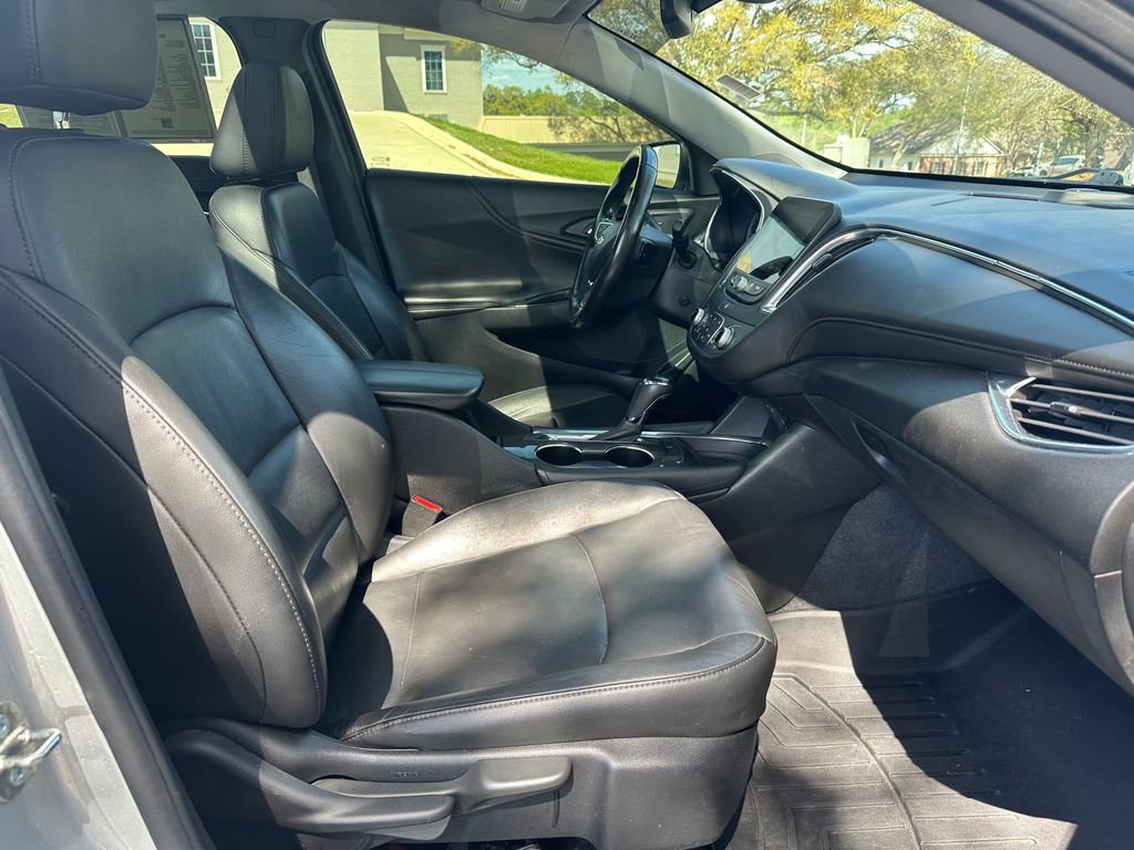 Used 2019 Chevrolet Malibu LT w/ Leather Package image 42
