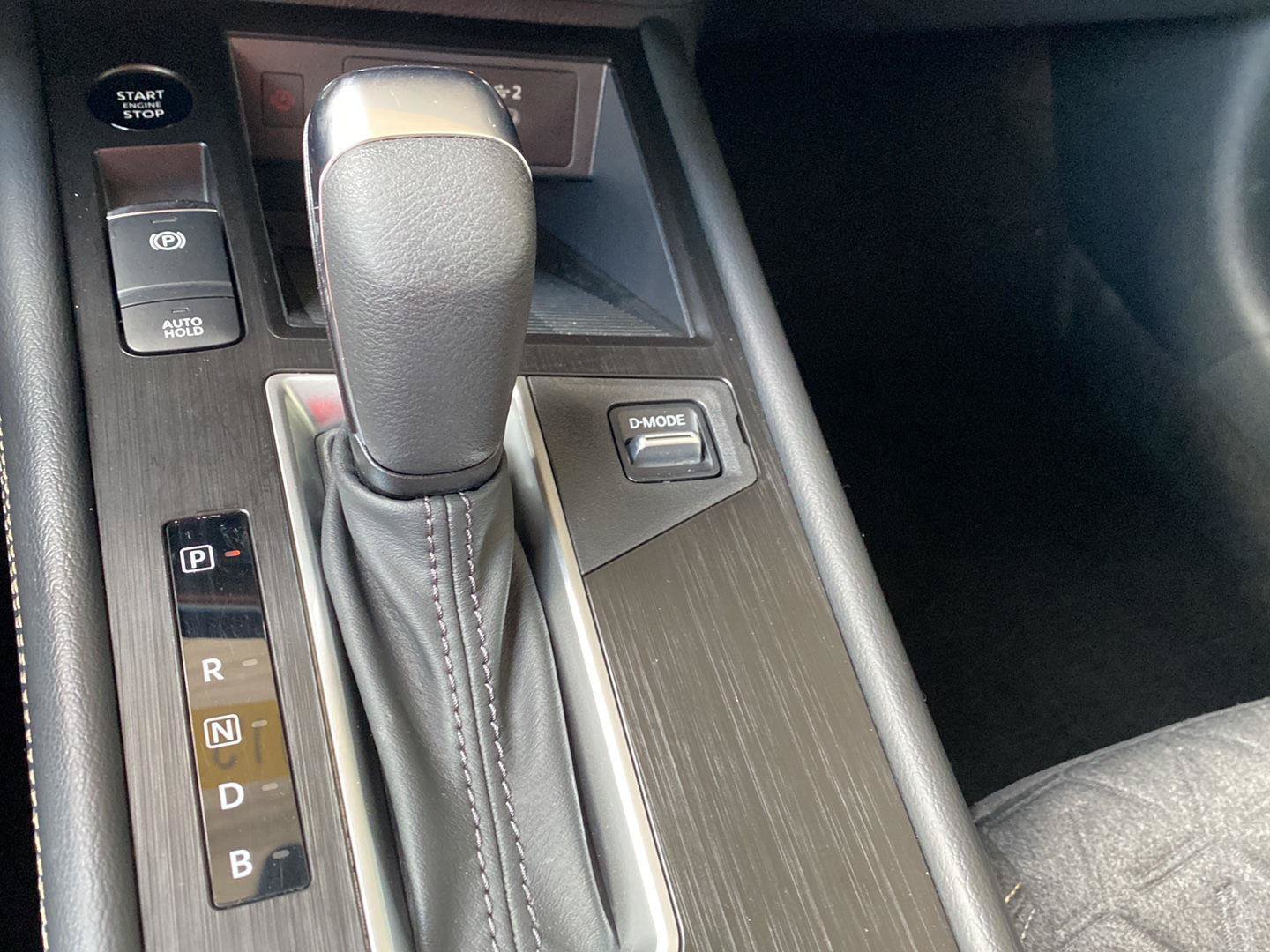 Certified 2025 Nissan Kicks SV AWD/4WD image 26
