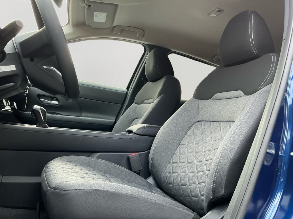 New 2026 Nissan Kicks SV w/ Cold Weather Package FWD image 24