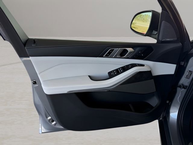 Certified 2024 BMW X5 sDrive40i w/ Executive Package image 15