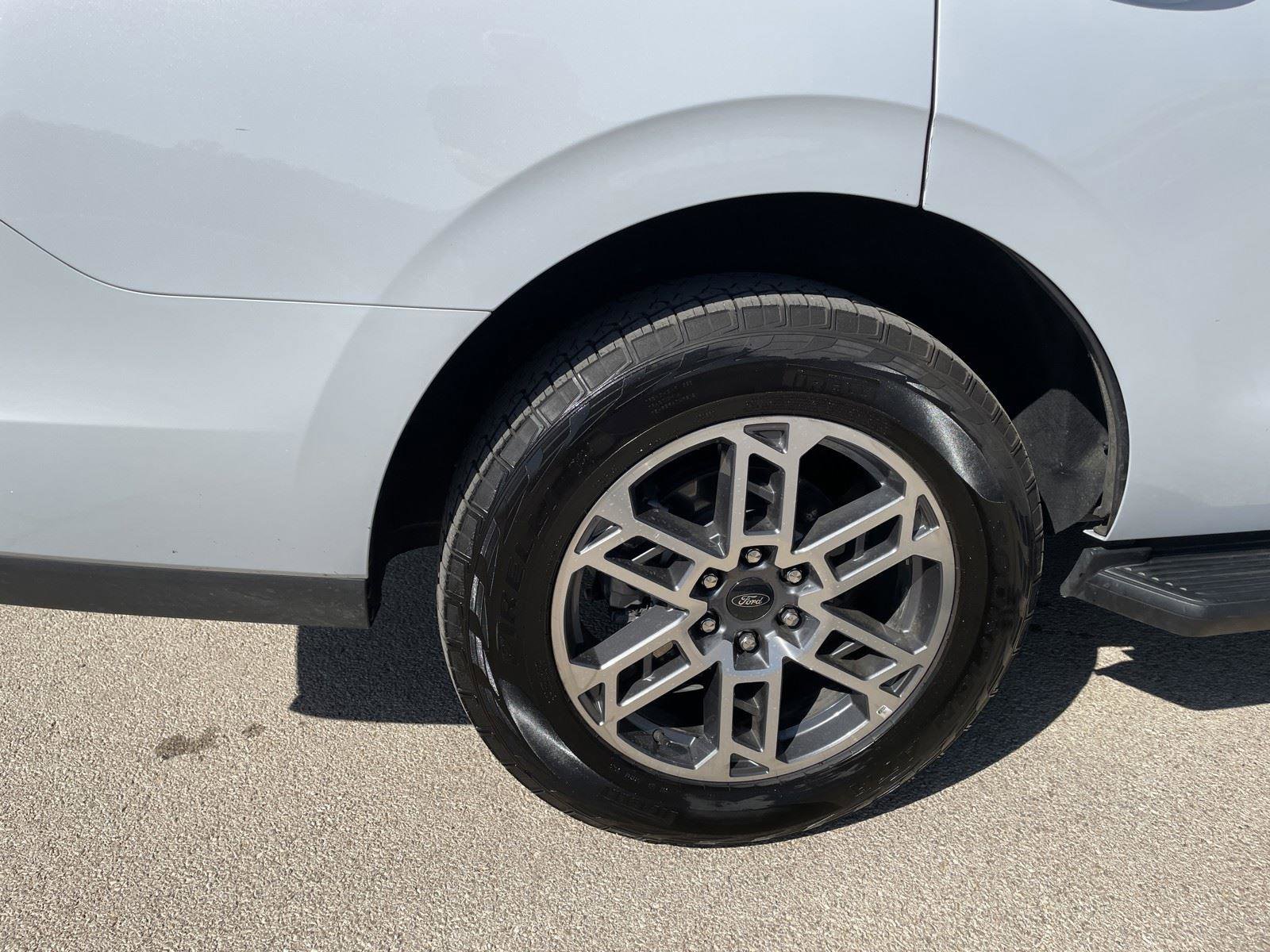 Used 2025 Ford Expedition Active image 42