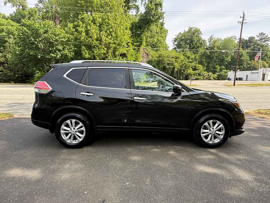 Used 2016 Nissan Rogue SV FWD image 6