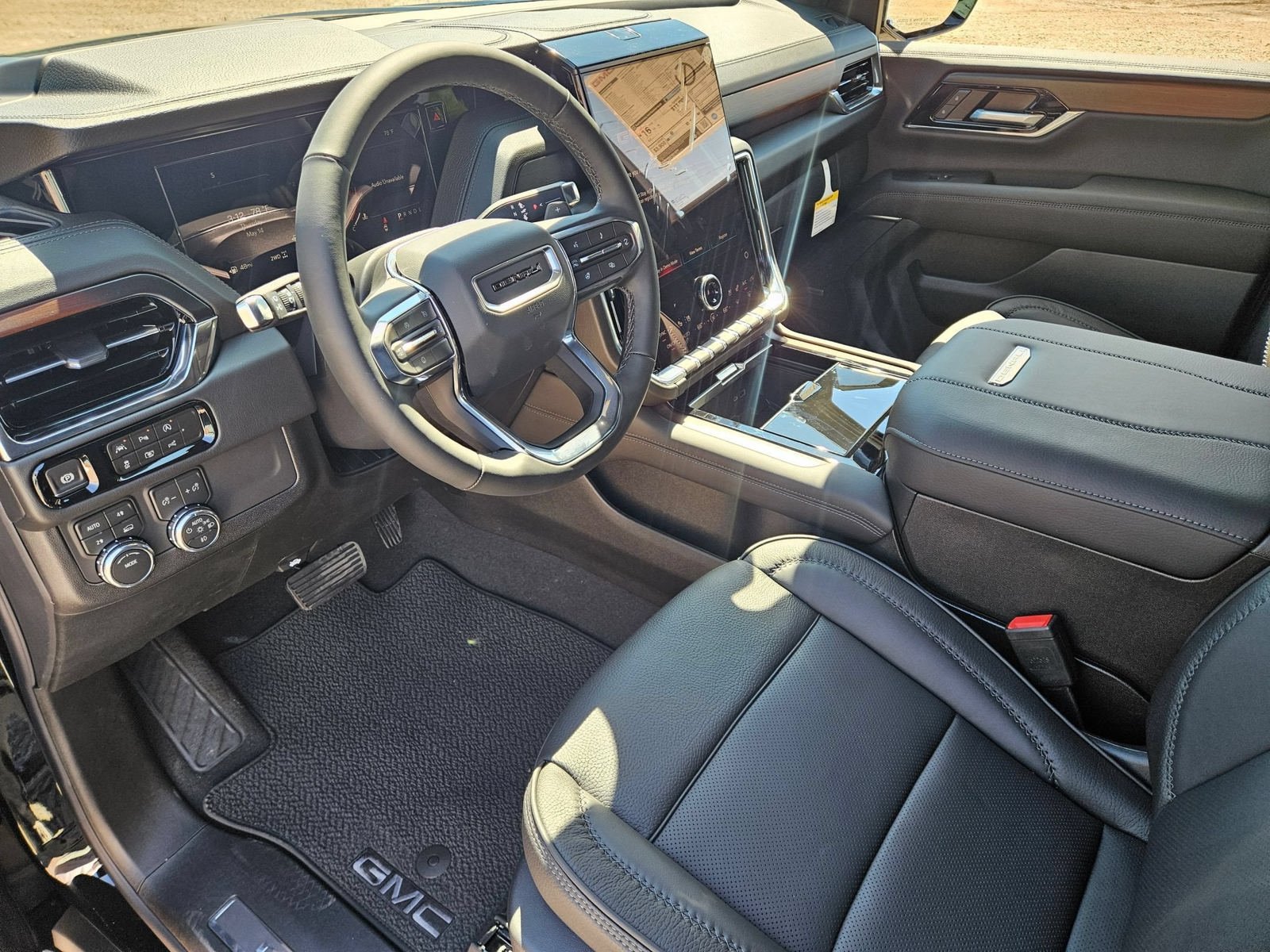 New 2026 GMC Yukon Denali AWD/4WD image 10