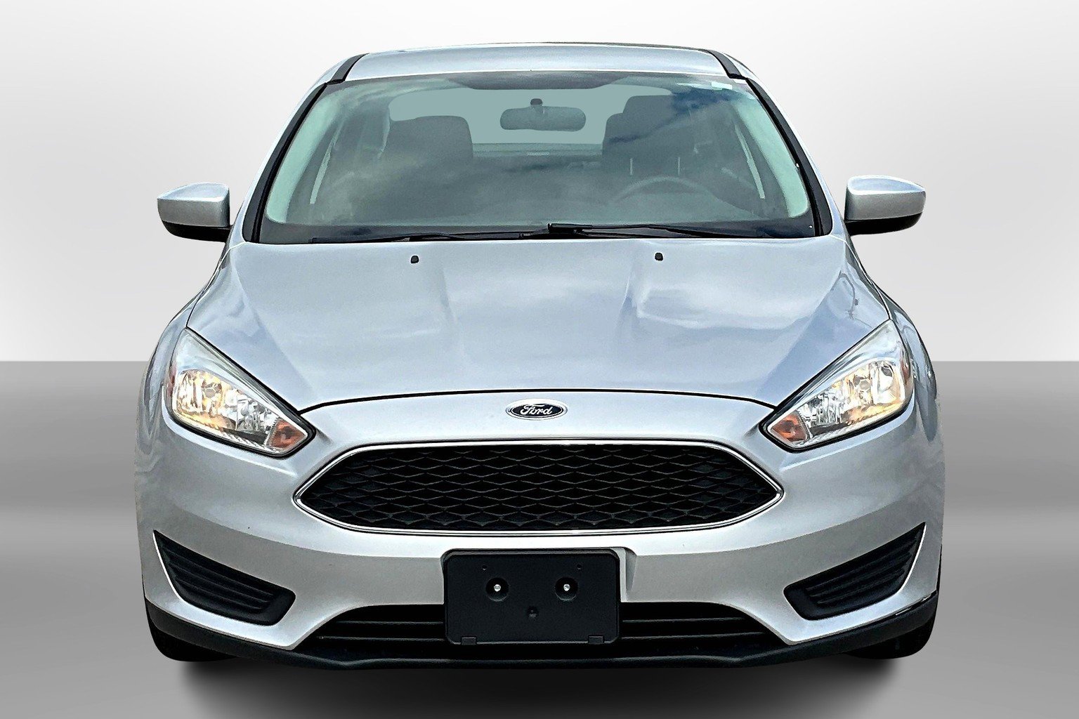 Used 2018 Ford Focus SE FWD image 3
