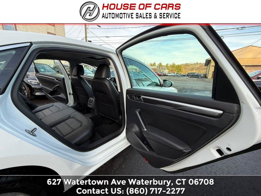 Used 2017 Volkswagen Passat 1.8T SE image 32