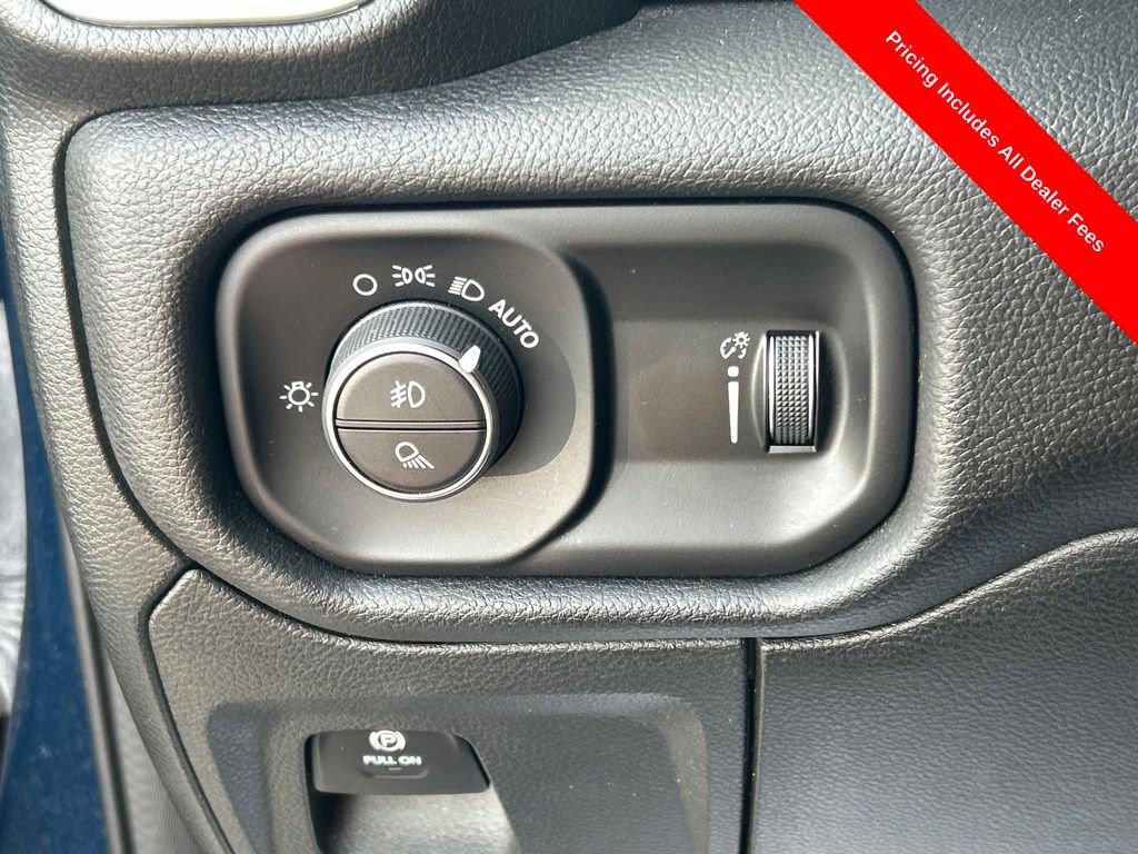 Used 2023 RAM 1500 Big Horn AWD/4WD image 7
