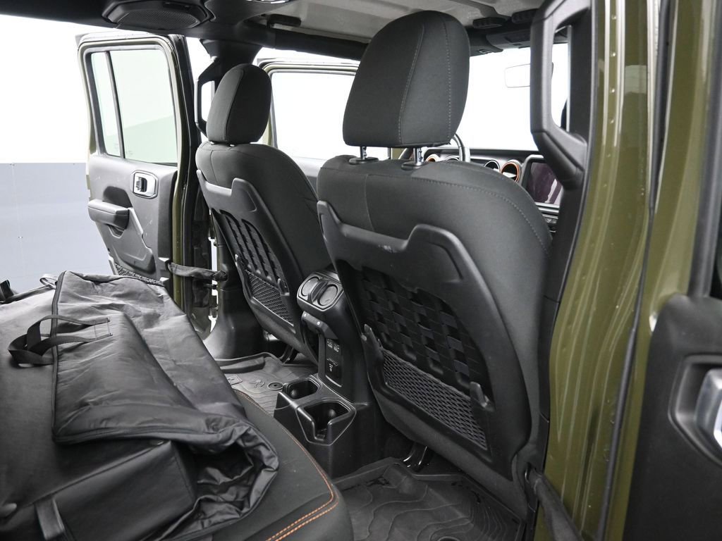 Used 2022 Jeep Gladiator Mojave w/ Cold Weather Group image 16